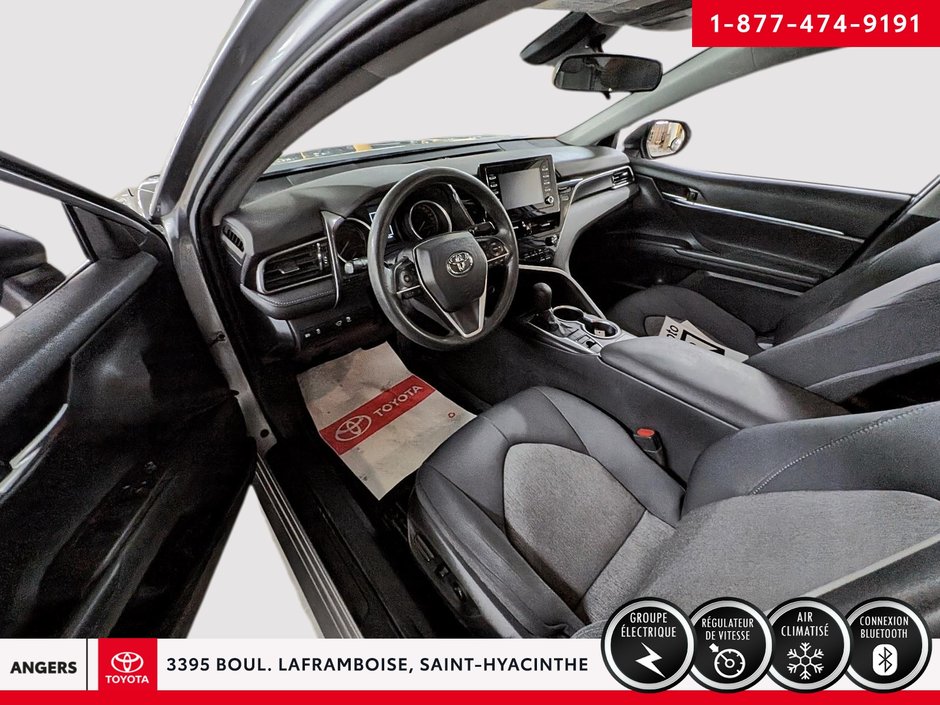 Toyota Camry Hybrid LE 2021-6