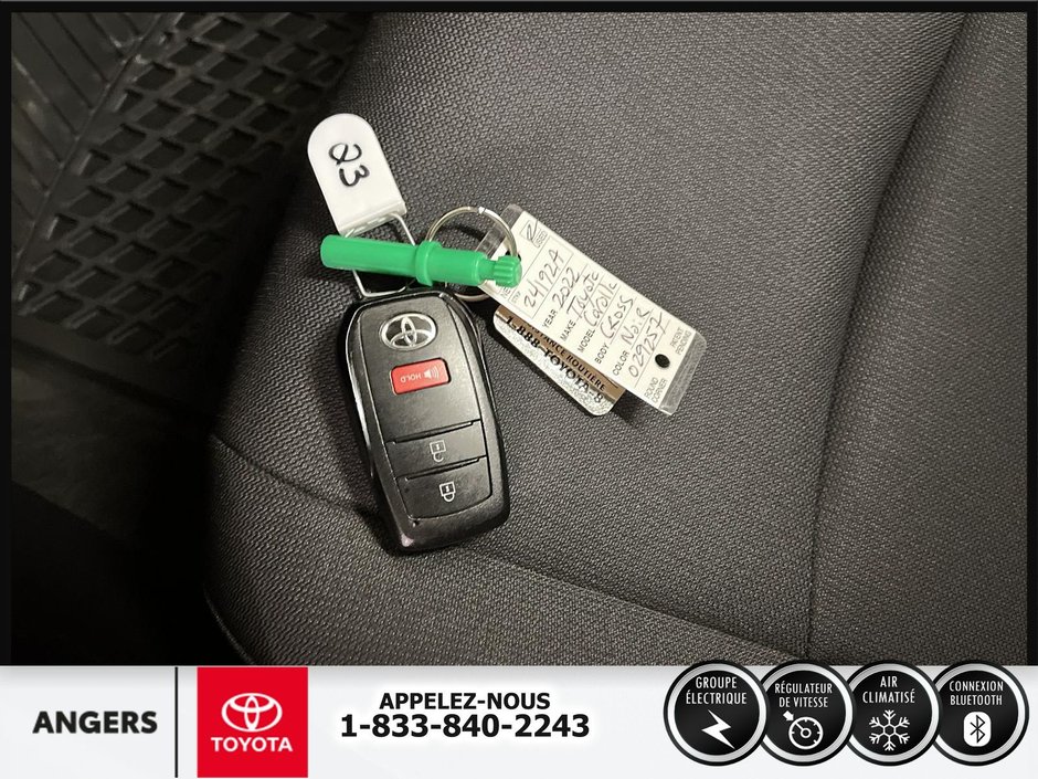 2022 Toyota COROLLA CROSS LE groupe amélioré-21