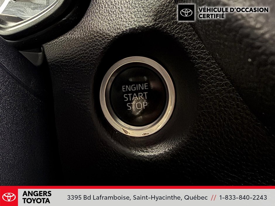 Toyota Corolla Cross LE 2022-13