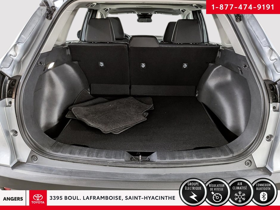 Toyota Corolla Cross LE 2025-9