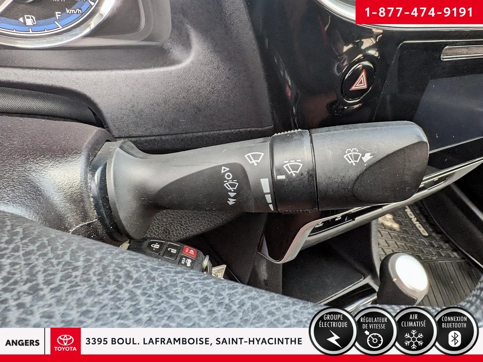 Toyota Corolla LE 2019-13