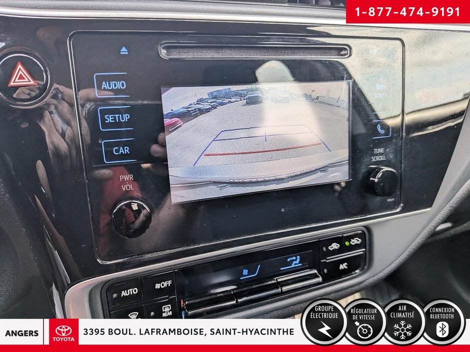 Toyota Corolla LE 2019-16