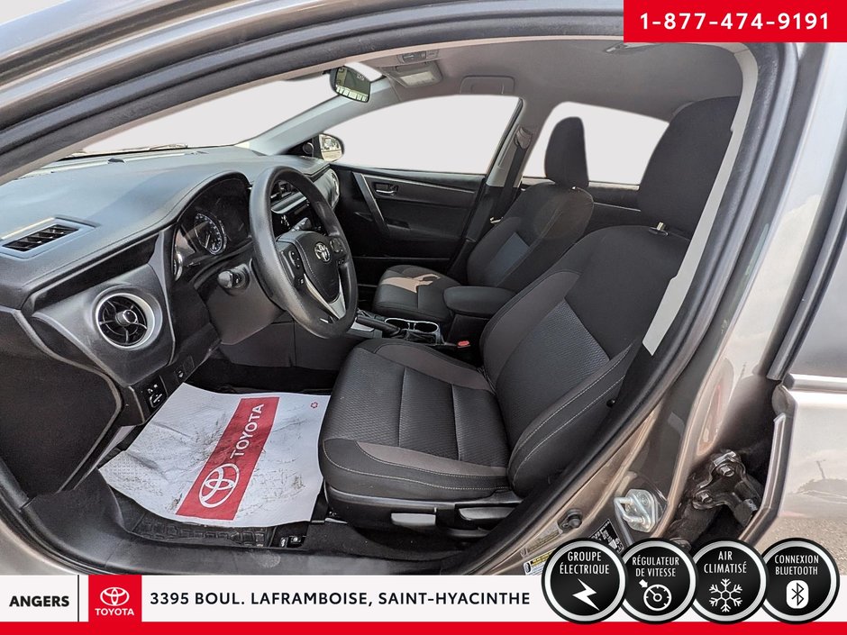 Toyota Corolla LE 2019-8