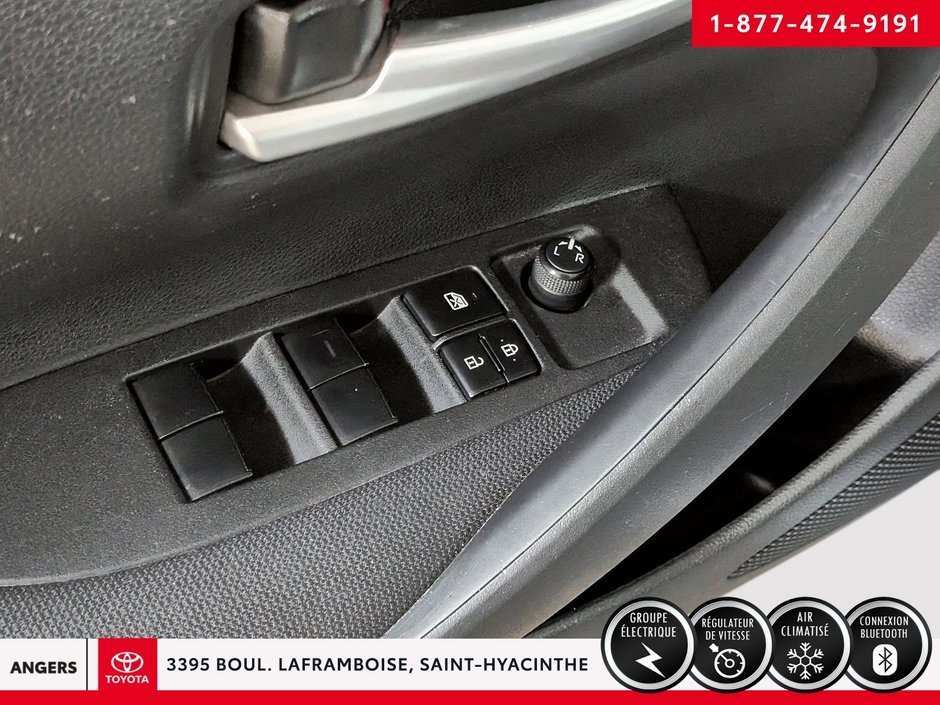 Toyota Corolla LE 2021-9