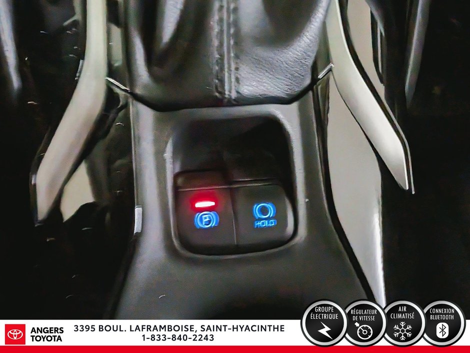 2021 Toyota Corolla LE-17