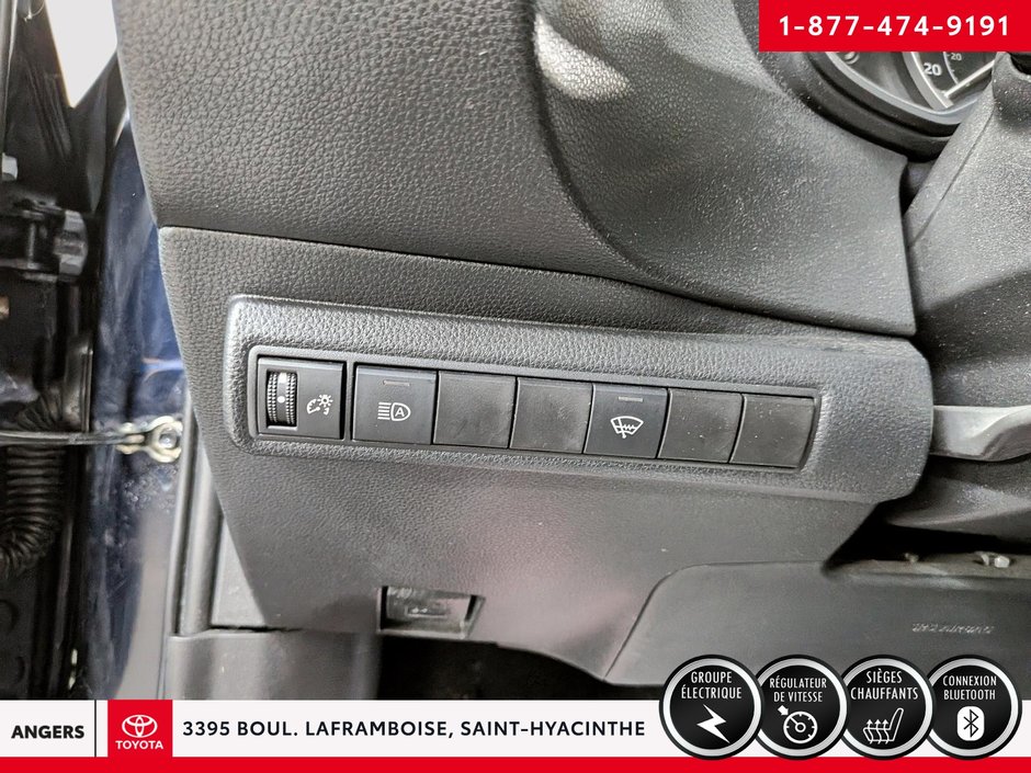 Toyota Corolla LE 2021-11