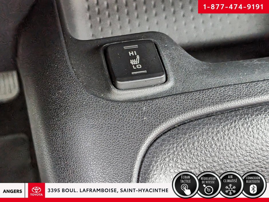 2022 Toyota Corolla LE-16