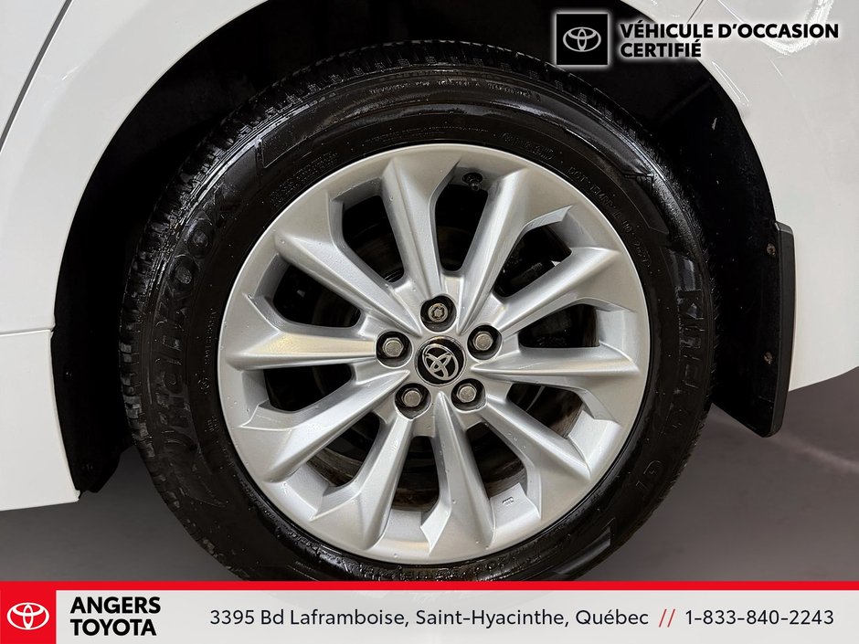 2022 Toyota Corolla SE CVT-19