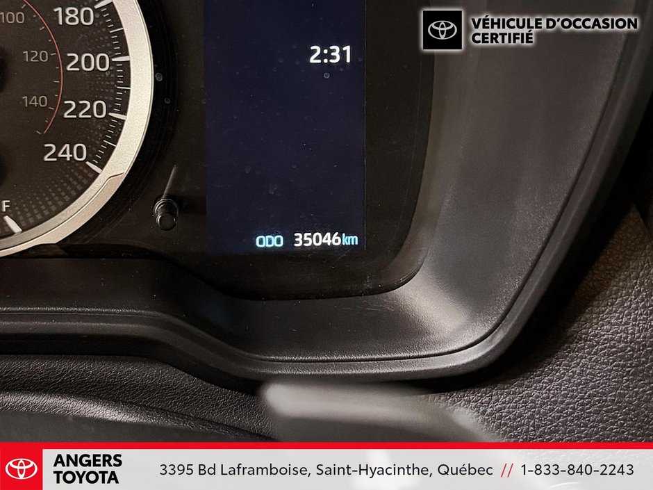 2022 Toyota Corolla SE CVT-22