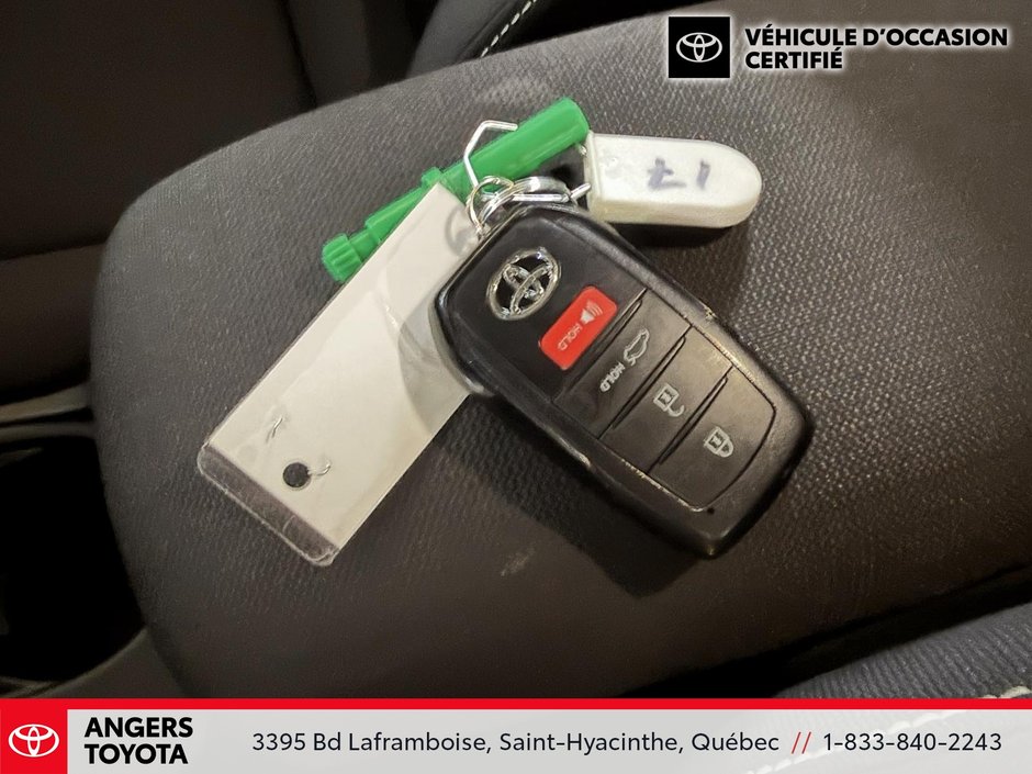 2025 Toyota Corolla Hybrid LE-23