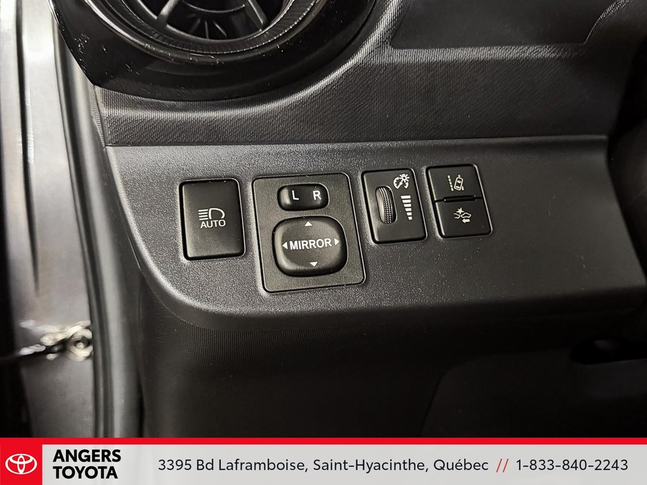 2018 Toyota Prius c hybride-10
