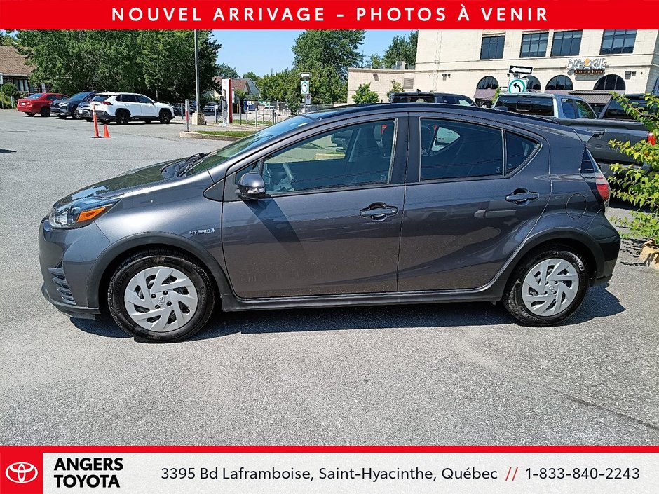 Toyota Prius c hybride 2018-1