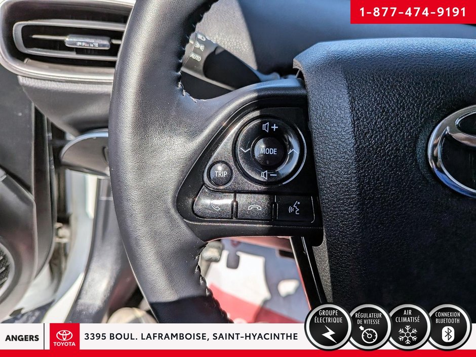 2022 Toyota PRIUS PRIME UPGRADE-13