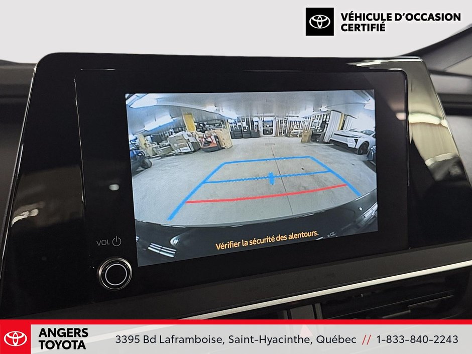 2024 Toyota Prius Plug-in Hybrid SE-24