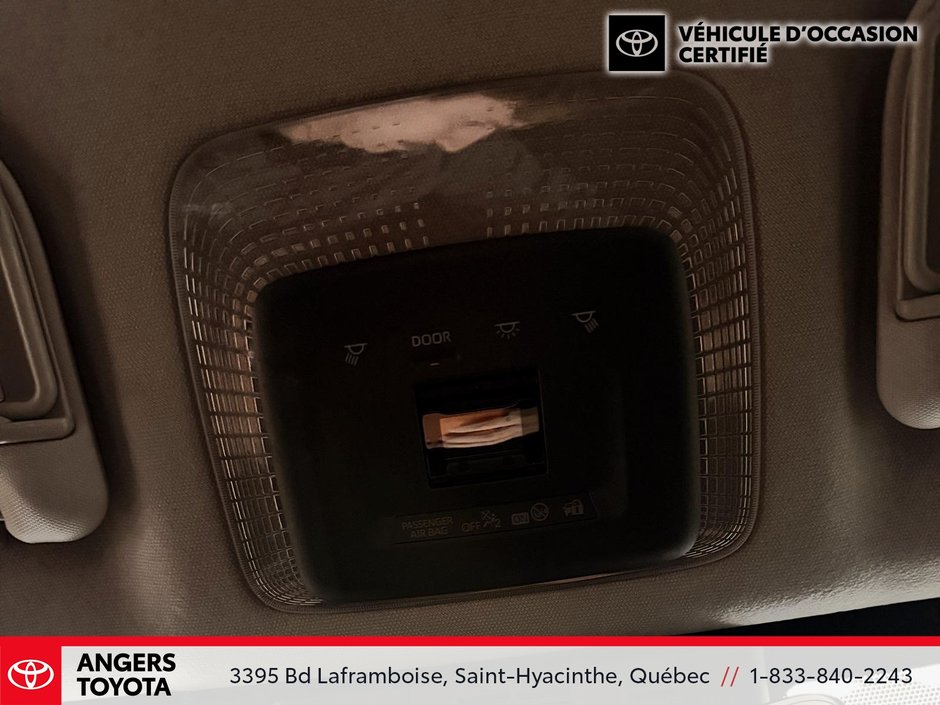 2024 Toyota Prius Plug-in Hybrid SE-20