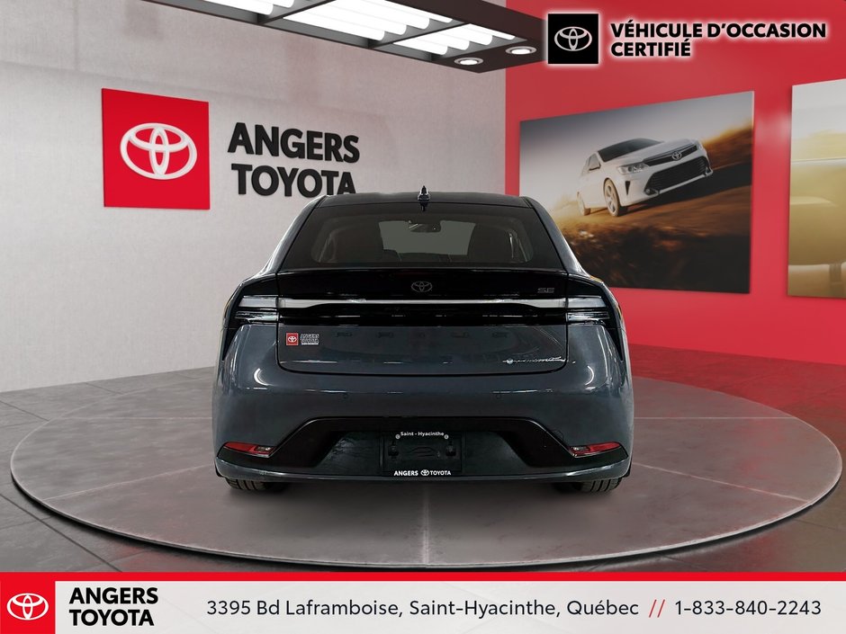 2024 Toyota Prius Plug-in Hybrid SE-4