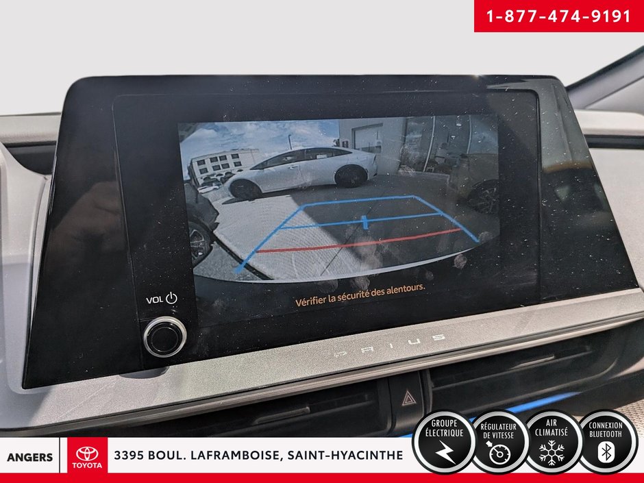 Toyota Prius XLE E-AWD 2024-15