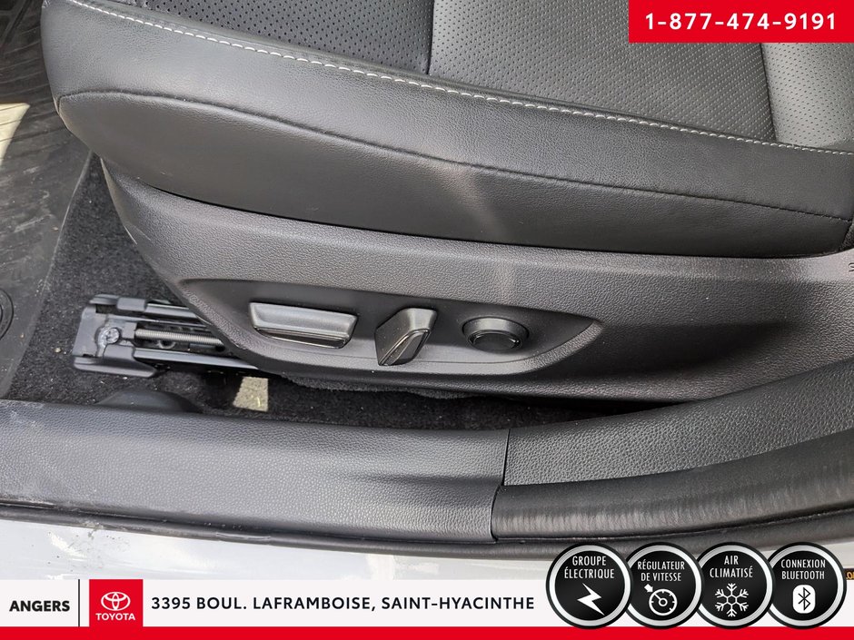 Toyota Prius XLE E-AWD 2024-9