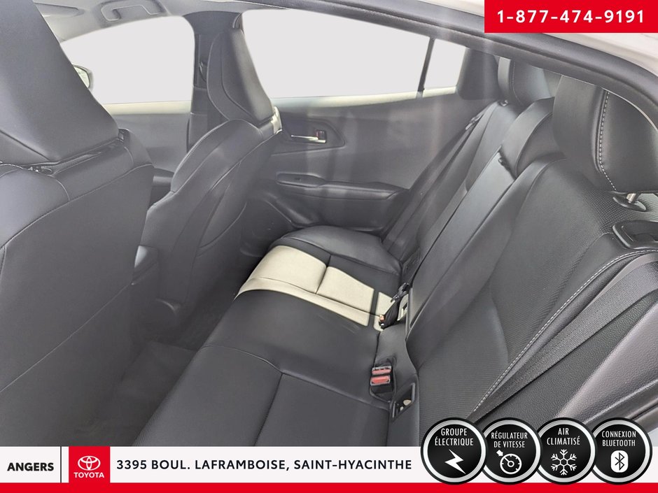 Toyota Prius XLE E-AWD 2024-6