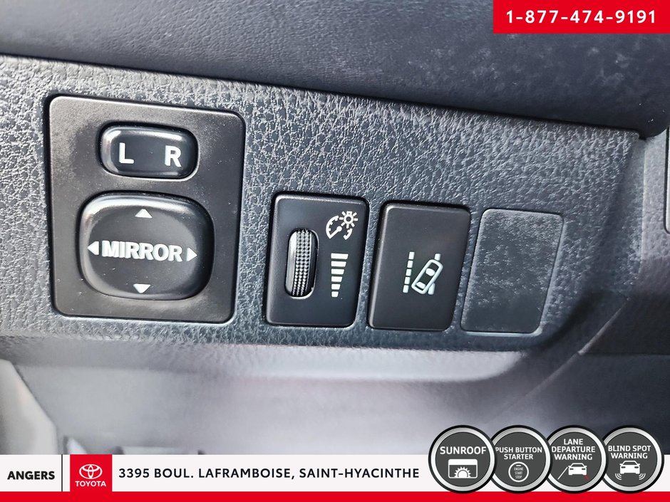 2017 Toyota RAV4 Hybrid XLE HYBRID-19