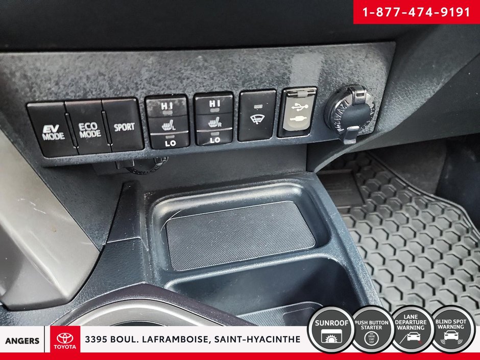2017 Toyota RAV4 Hybrid XLE HYBRID-16