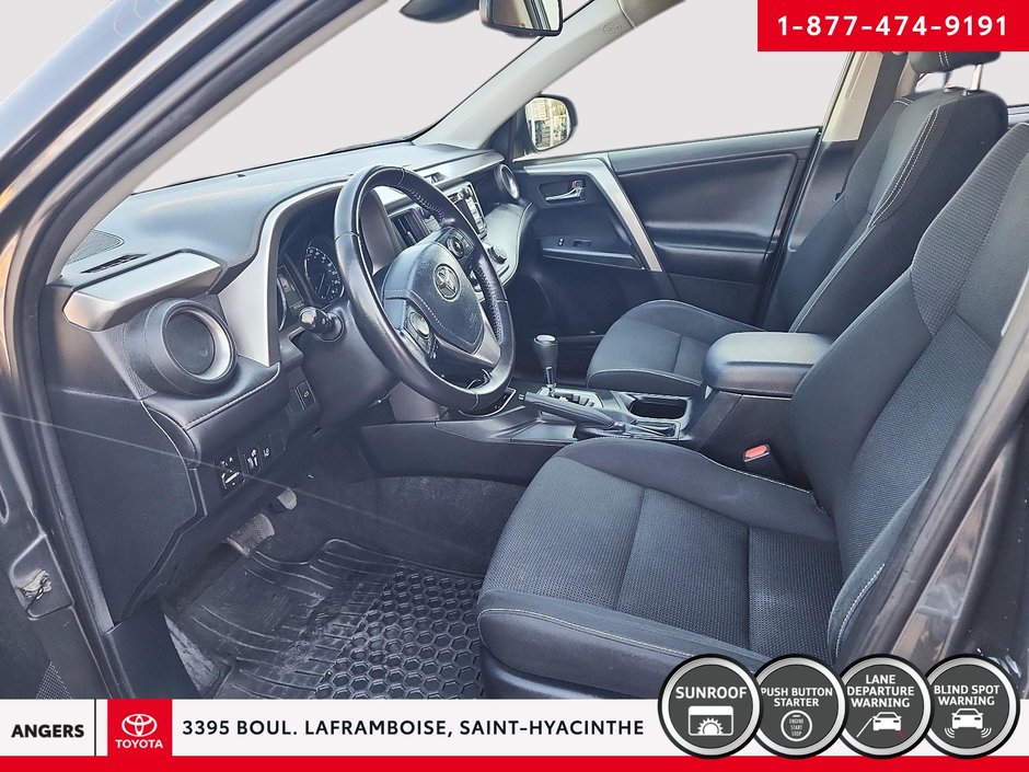 2017 Toyota RAV4 Hybrid XLE HYBRID-8