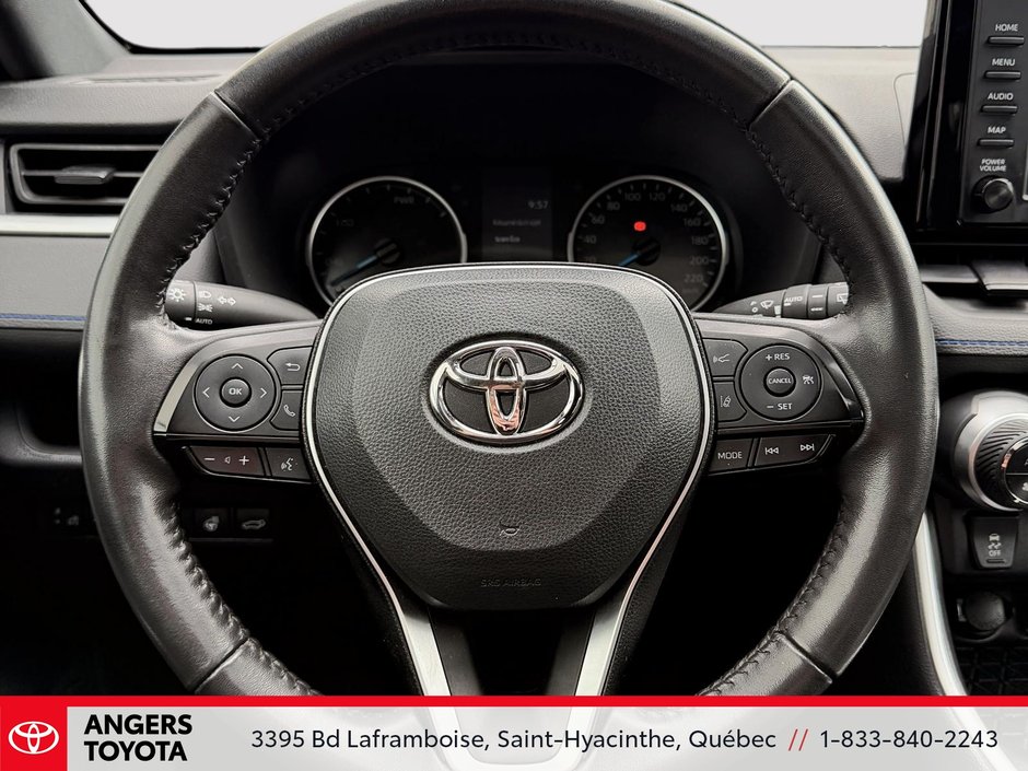 2022 Toyota RAV4 Hybrid SE-14