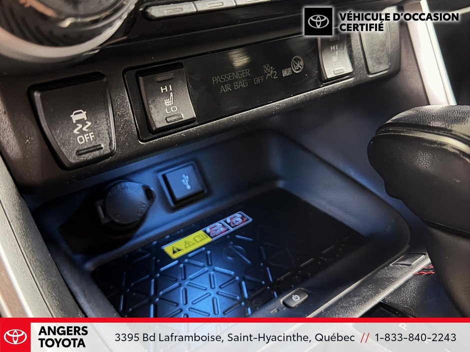 2022 Toyota RAV4 Prime XSE-17