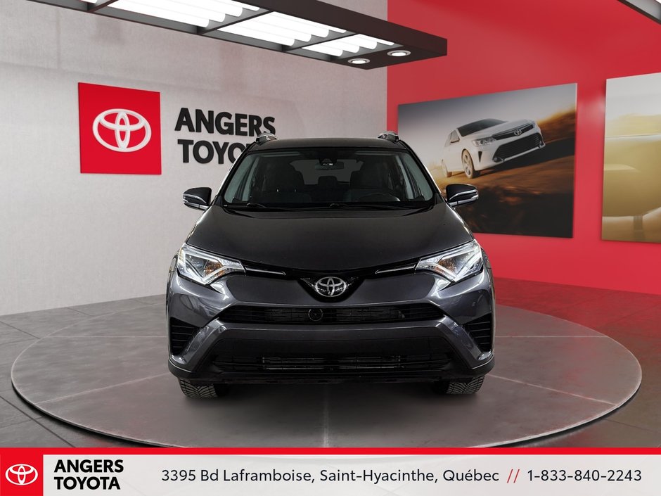 Toyota RAV4 LE 2018-1