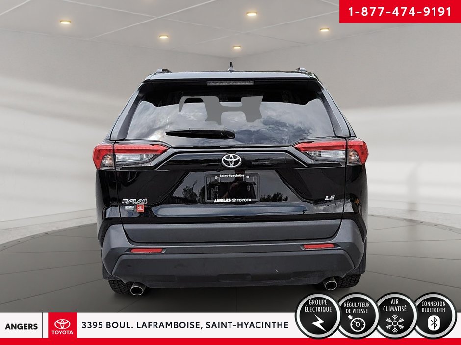 Toyota RAV4 LE 2020-4