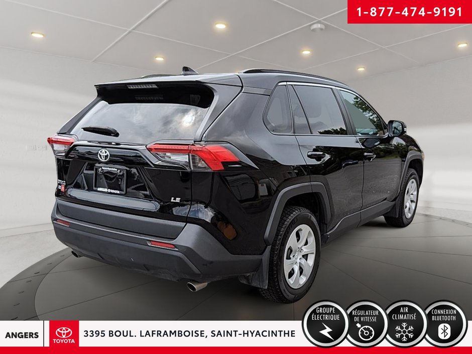 Toyota RAV4 LE 2020-3