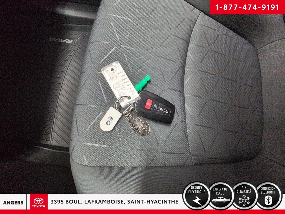 Toyota RAV4 XLE HYBRIDE 2021-23