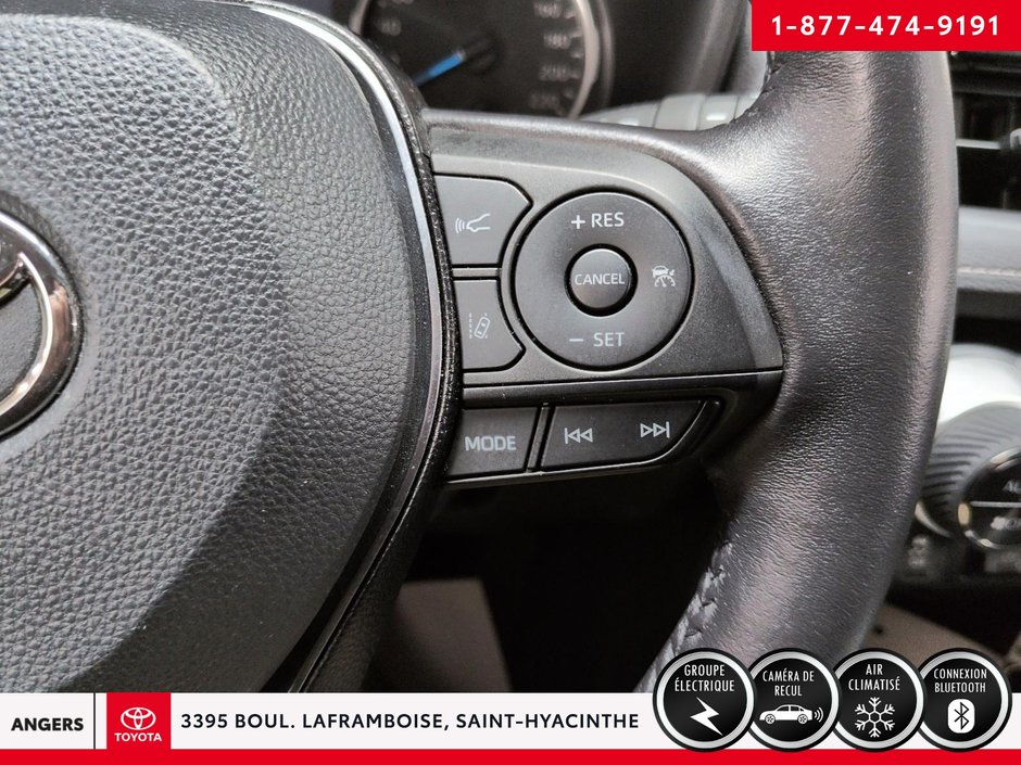Toyota RAV4 XLE HYBRIDE 2021-14
