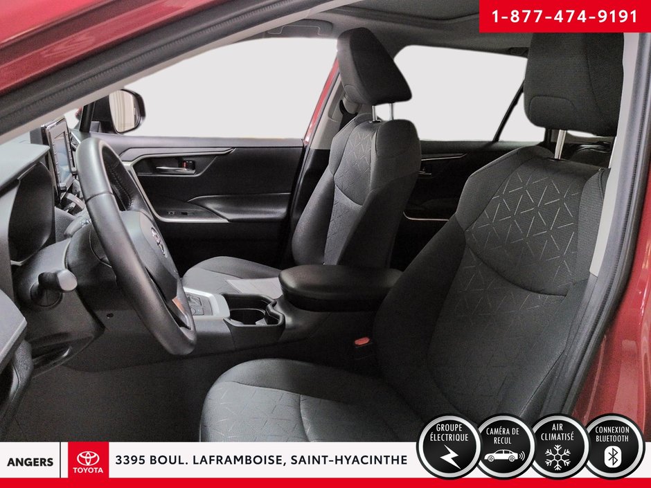 Toyota RAV4 XLE HYBRIDE 2021-10