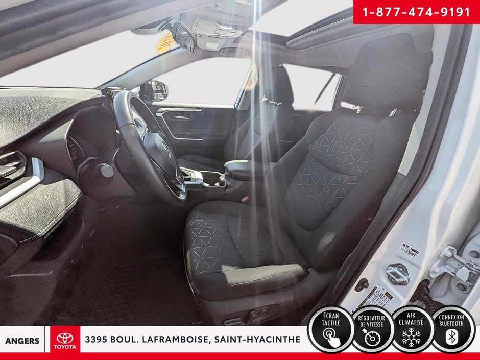 Toyota RAV4 XLE TRACTION INTEGRALE 2021-8