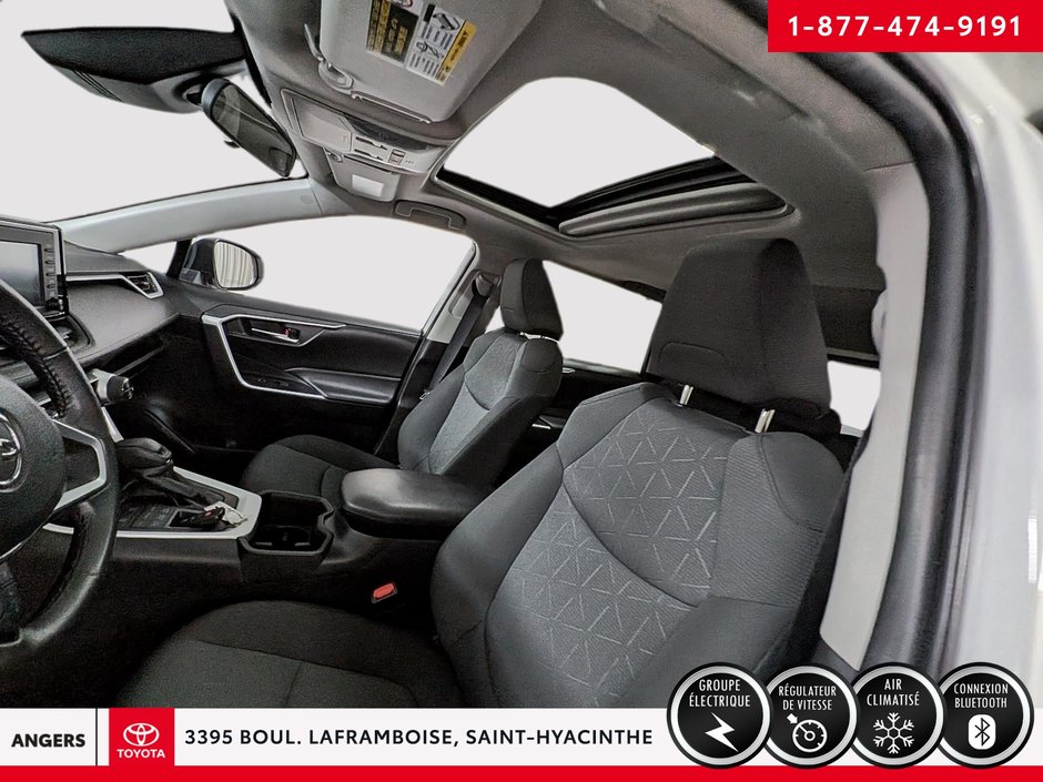 Toyota RAV4 XLE 2022-10