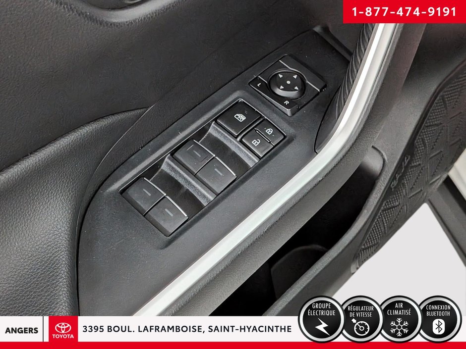 Toyota RAV4 XLE 2022-11