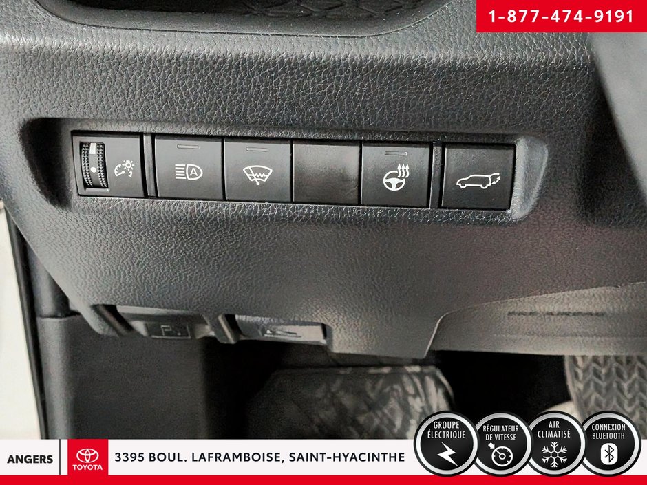 Toyota RAV4 XLE 2022-13