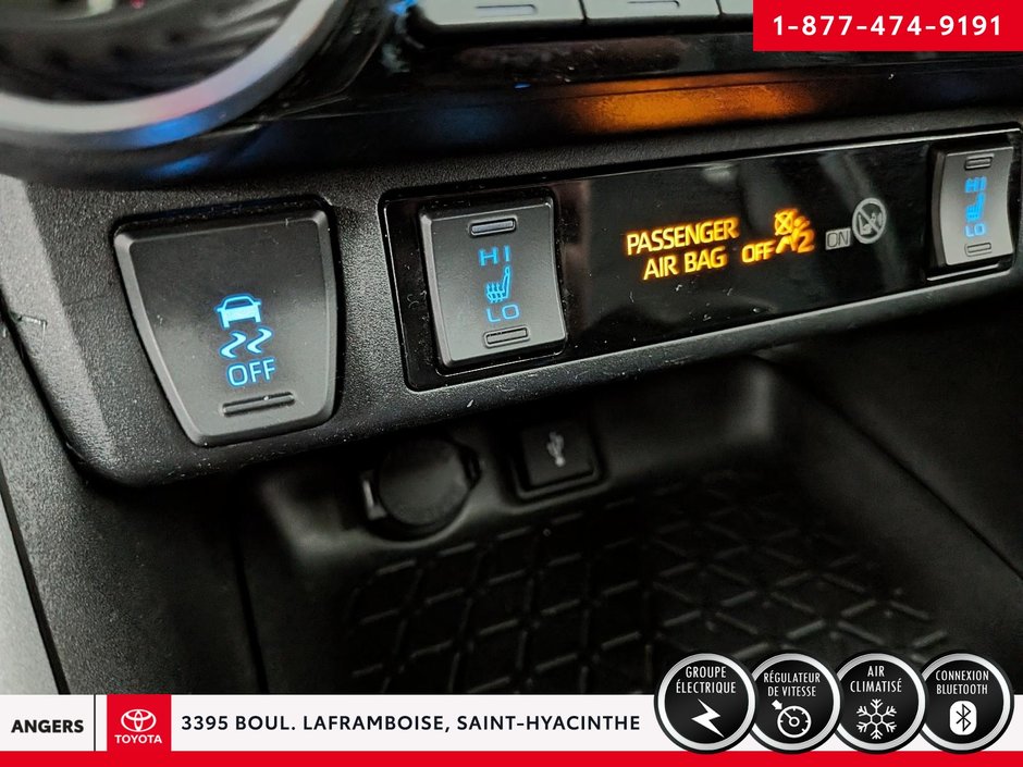 Toyota RAV4 XLE 2022-19