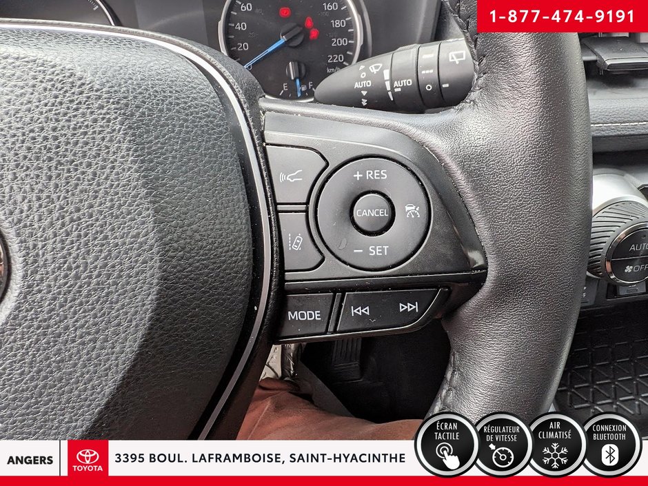 Toyota RAV4 Hybrid XLE 2022-13