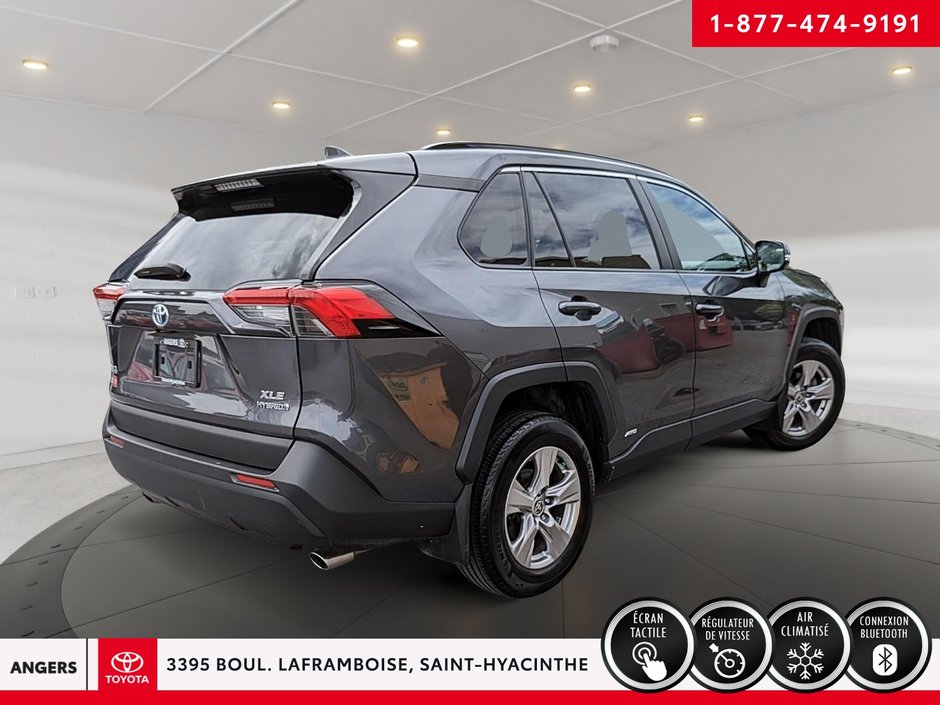 Toyota RAV4 Hybrid XLE 2022-3