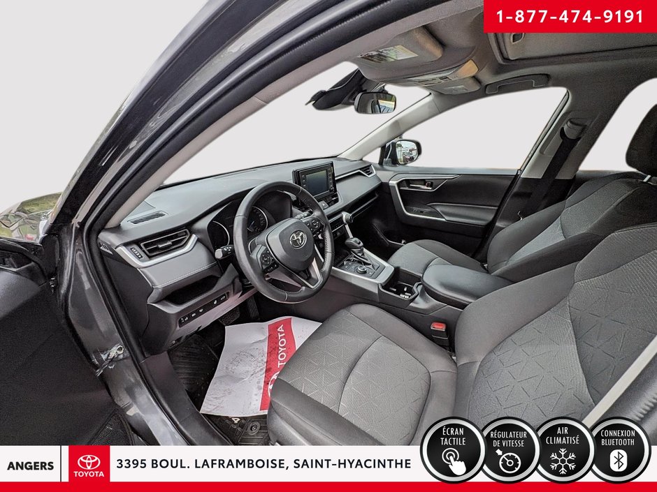 Toyota RAV4 Hybrid XLE 2022-7