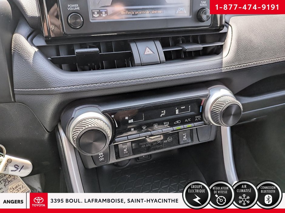 2022 Toyota RAV4 LE-11