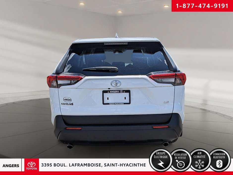2022 Toyota RAV4 LE-4