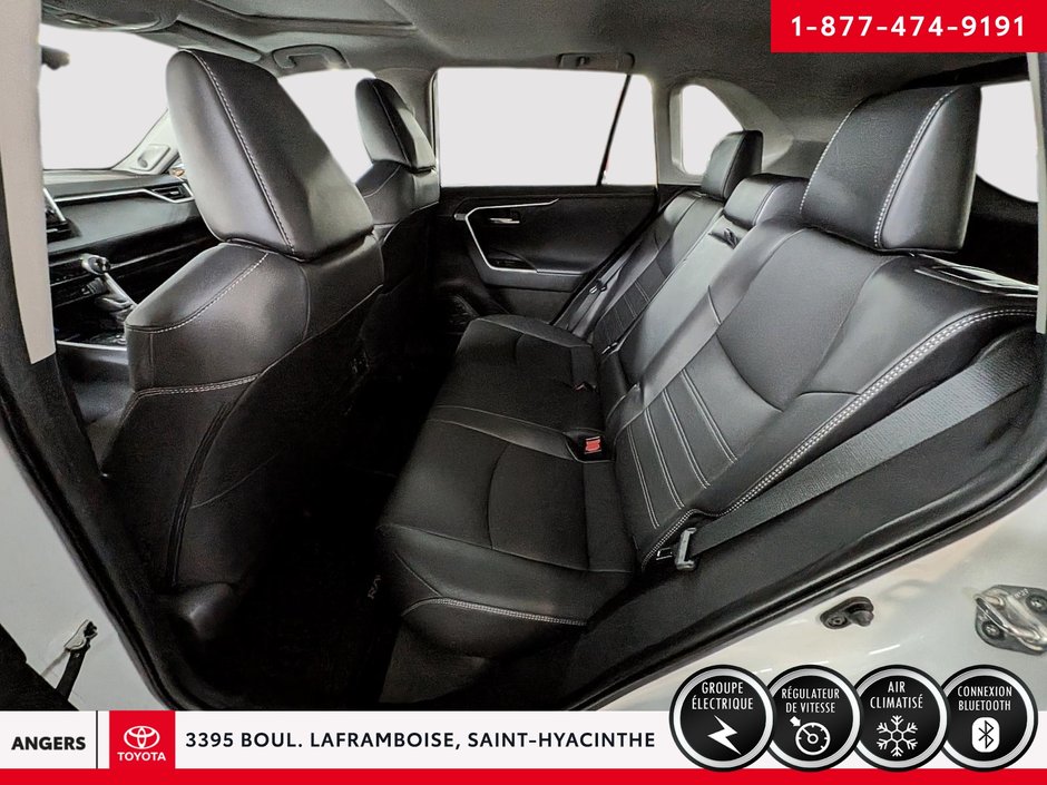 Toyota RAV4 Limited 2022-9