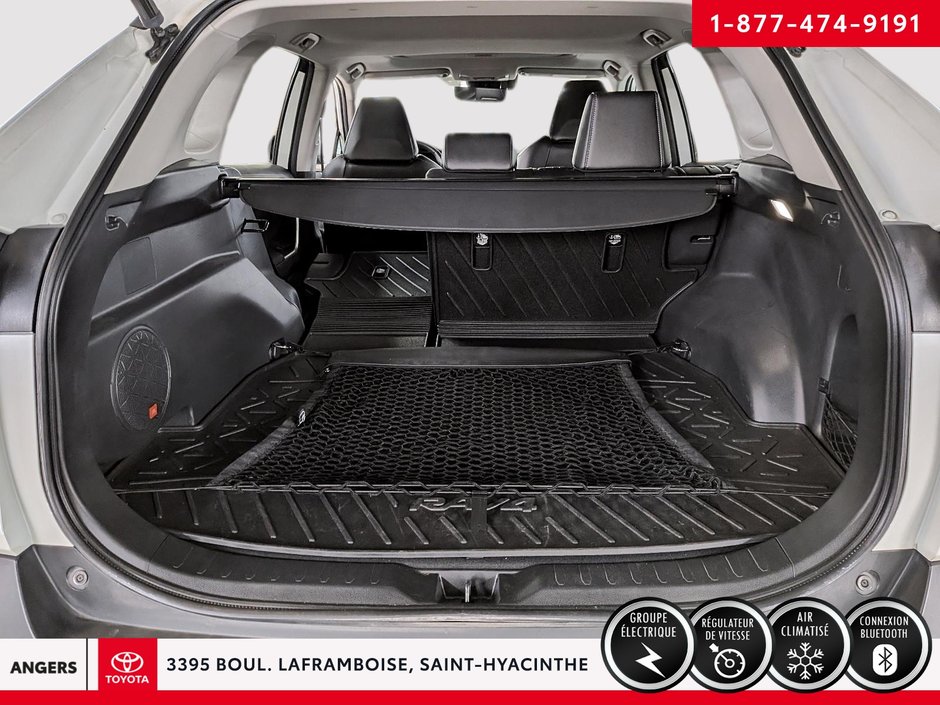 Toyota RAV4 Limited 2022-5