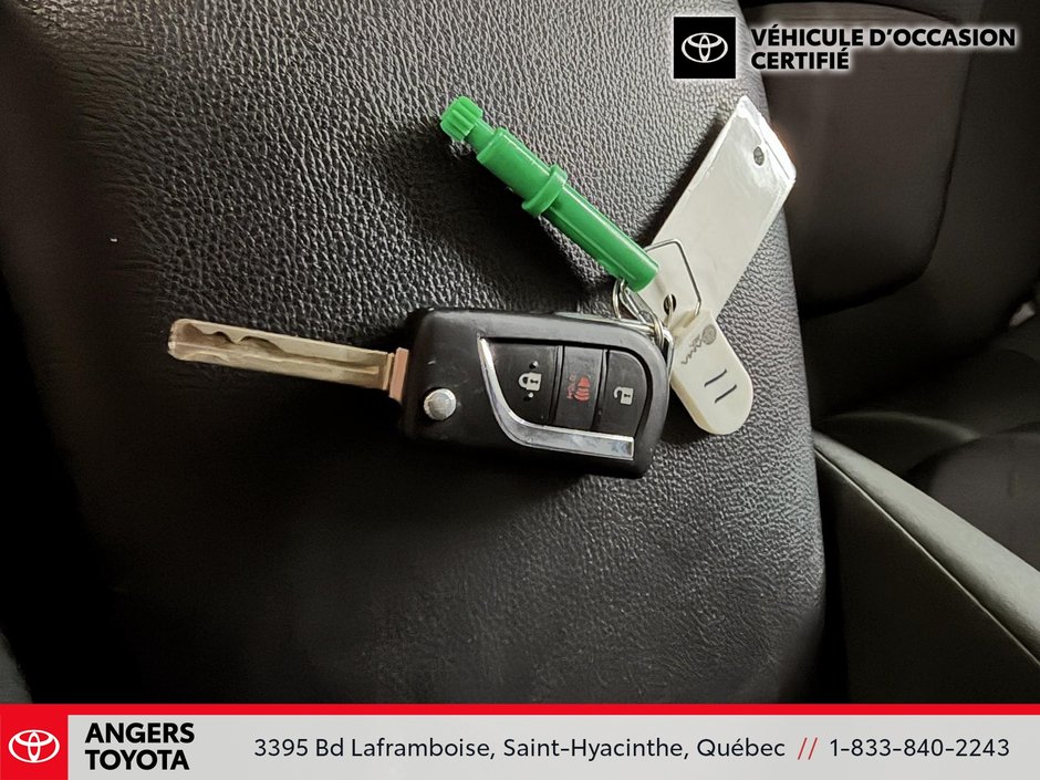 Toyota RAV4 LE 2025-20