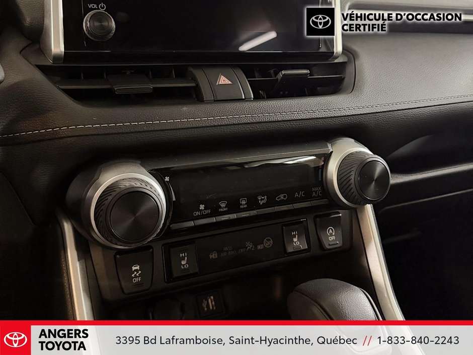 Toyota RAV4 LE 2025-12