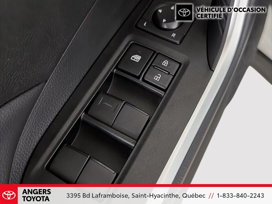 2025 Toyota RAV4 LE-9