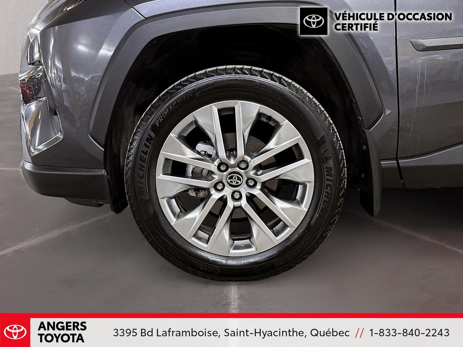 2025 Toyota RAV4 LIMITED-27